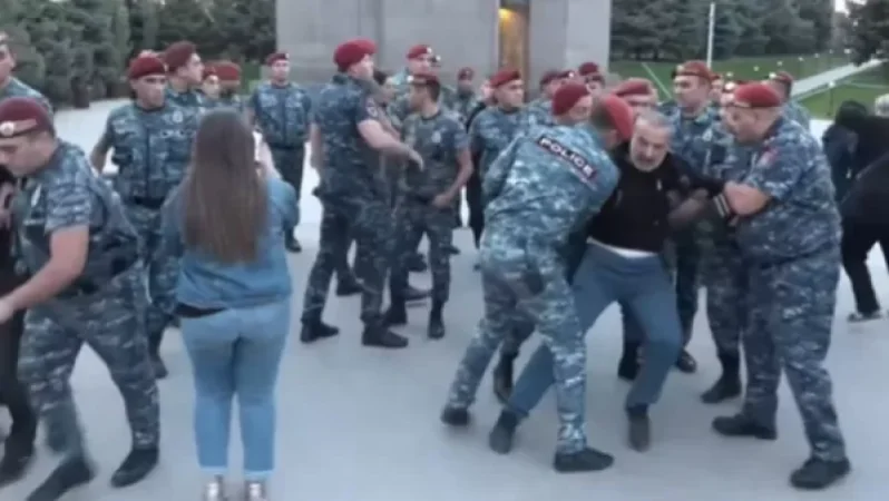 ՔՊ-ական պատգամավորները վրդովված են եղել զոհվածների ծնողների պահվածքից և «իտոգի» են եկել․ «Հրապարակ»