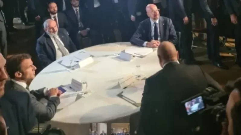 FIRST IMAGES. First frames from the special meeting