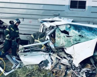 ԼՈՒՍԱՆԿՐՆԵՐ․ Միկրոավտոբուսը բախվել է բեռնատար գնացքի հետ․ կան զոհեր և վիրավորներ․ ՌԴ