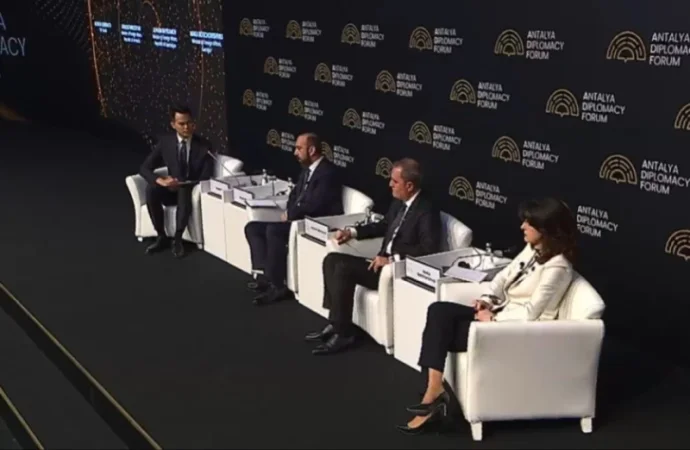 Լուրջ մտահոգություններն ունենք Ադրբեջանի Սահմանադրության հետ կապված․ Միրզոյան