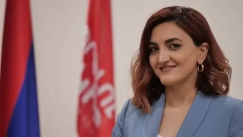 «Ընկերներիս մեջ կա՞ն մարդիկ, ովքեր կմիանան մեզ Ջերմուկում խրամատ փորելու»․  Ջերմուկի ավագանու անդամ