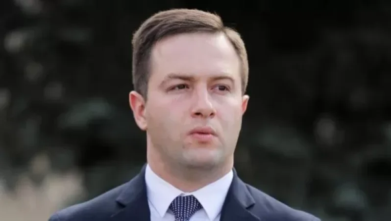 «Ջերմուկի ավագանու անդամի հետ ինքս զրուցել եմ». Թորոսյանը` առաջնագծում խրամատ փորողների անհրաժեշտության մասին