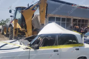 Ավտովթար` Աշտարակում. բախվել են «ՎԱԶ 2107»-ը և «CAT» տրակտորը․ կան վիրավորներ