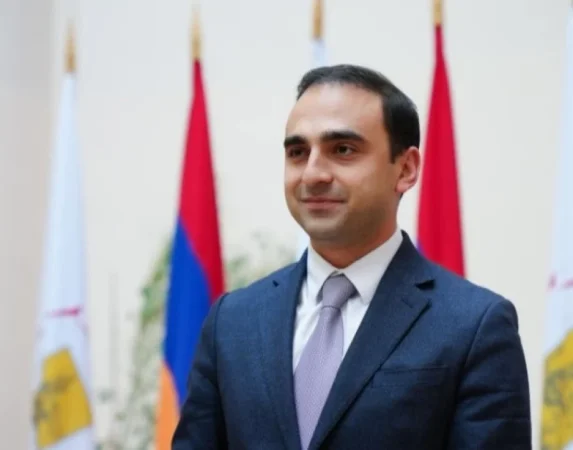 Կներեք, սամալյոտի մարշրուտկա չէր․ Ավինյանը՝ «Fly Arna»–ի փակվելու մասին