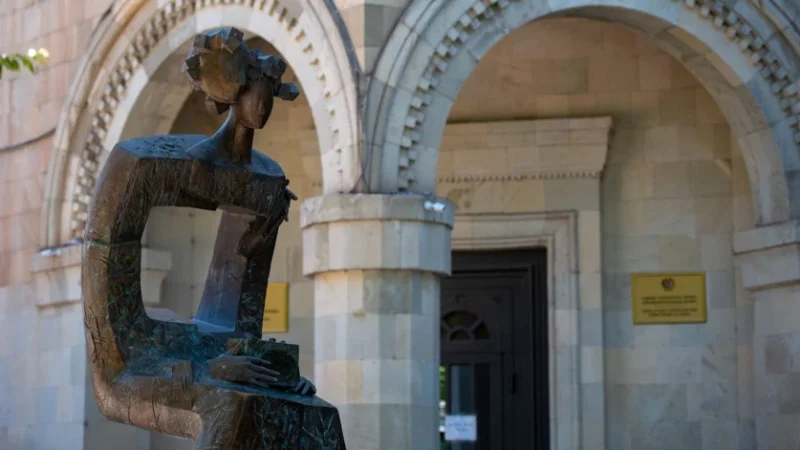 Հանրային ռադիոյի տնօրեն է ընտրվել Արմեն Քոլոյանը. նախկին տնօրենը կդիմի դատարան