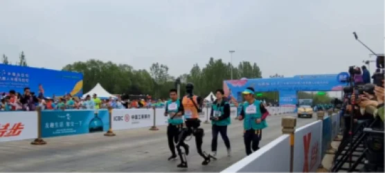 Ռոբոտները մարդկանց հետ միասին մասնակցել են առաջին համատեղ կիսամարաթոնին