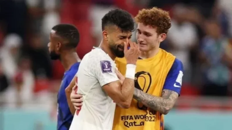 PHOTOS: How the U.S. National Team Players Comforted Iranian Footballers