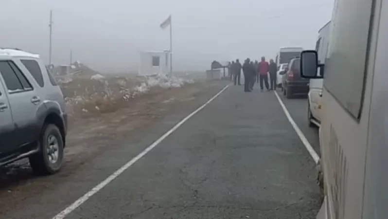 Արցախը Հայաստանին կապող միակ մայրուղին երկկողմանի բաց է