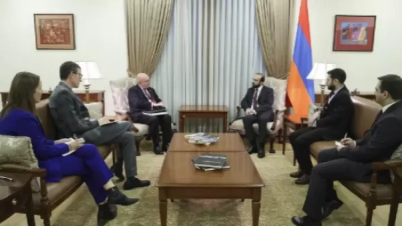 Հանդիպել են Միրզոյանն ու Ռիքերը․ հայտնի է՝ ինչ են քննարկել