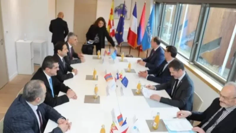 Արայիկ Հարությունյանը Լիոնում հռչակագիր է ստորագրել