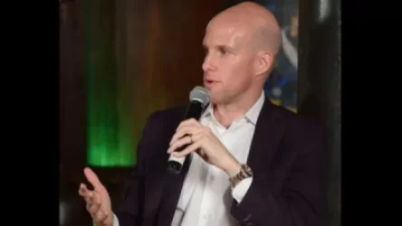 Ֆուտբոլային հայտնի մեկնաբան է մահացել Կատարում ԱԱ-ի ժամանակ