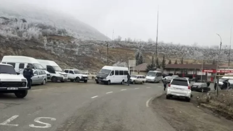 Քաղաքացիների մի մասը գիշերել է Գորիսում, մի մասն էլ Լիսագորում. իրավիճակը` Լաչինի միջանցքում