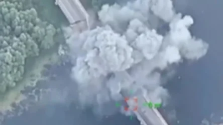 Ինչպես է խոցվում Կուրսկի մարզի Սեյմ գետով անցնող կամուրջը