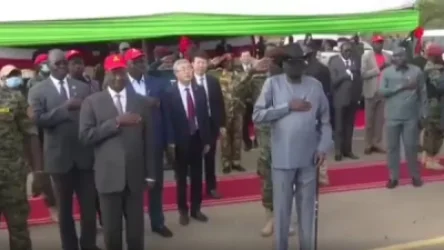 ՏԵՍԱՆՅՈՒԹ. Հարավային Սուդանի նախագահը բոլորի աչքի առաջ միզել է տակն ազգային օրհներգի հնչելու պահին