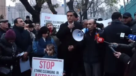 «Վստահ եմ, որ ՌԴ-ն կարող է վերականգնել Հայաստանի և Արցախի կապը». ակցիա՝ դեսպանատների առջև