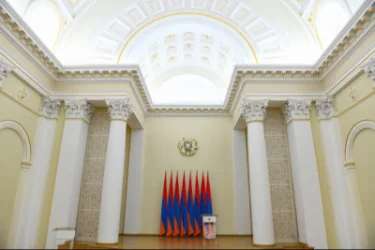 ՀՀ նախագահի աշխատակազմում տասնյակ կարևոր պաշտոններ թափուր են. «Ժողովուրդ»