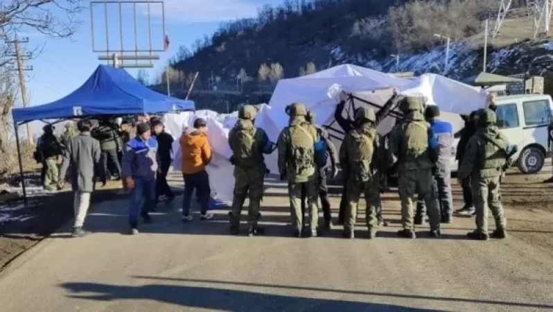 Ռուս խաղաղապահների անցակետում արցախցիներին հավաստիացրել են՝ Լաչինի միջանցքը կարող է բացվել դեկտեմբերի 26-ին