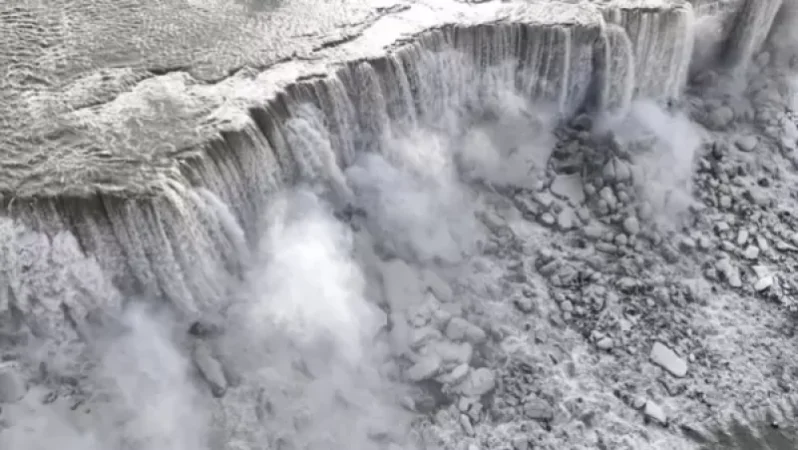 Photos: Niagara Falls Almost Completely Frozen – Aerial View