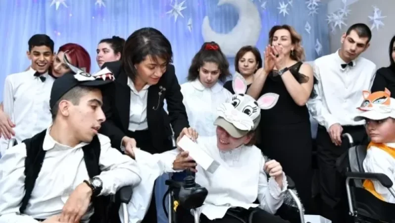 Ինչ եղանակով են գնվել Աննա Հակոբյանի կողմից մանկատան սաների համար գնված հեռախոսները․ Hraparak