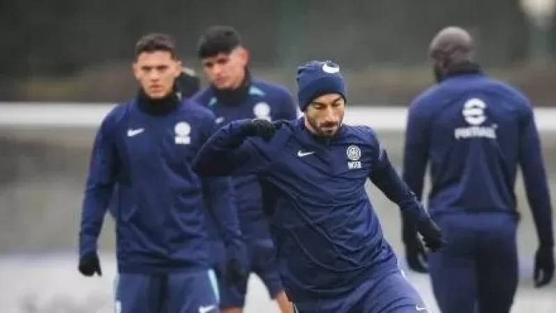 PHOTOS: Mkhitaryan Ready for Today's Match Against Napoli
