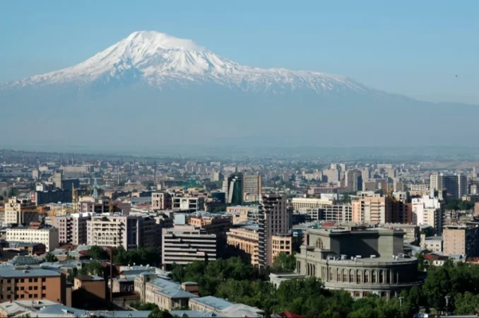 Ամիրյանը՝ Պապ թագավորի անունով, Լենինգրադյանը՝ Բեկոր Աշոտի․ փողոցները անվանափոխելու նախագիծ