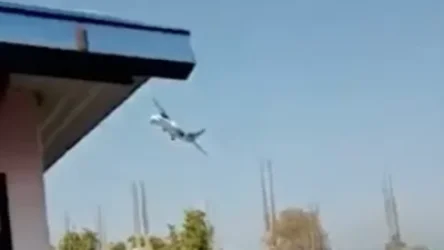 ՏԵՍԱՆՅՈՒԹ․ Ինչպես է Նեպալում ինքնաթիռն ընկնում, որում եղել է 70-ից ավելի մարդ