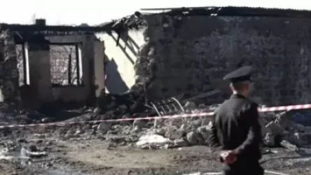 Լցնելու ընթացքում հրդեհ է բռնկվել, որից ինքն այրվել է, համազգեստը կպել է, մեխանիկորեն ձեռքից նետել է տարան. զինդատախազը` ողբերգական դեպքի մասին