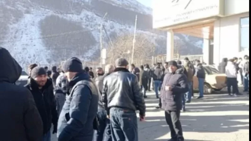 Ցուցարարները փակել էին Զանգեզուրի պղնձամոլիբդենային կոմբինատ տանող ճանապարհը