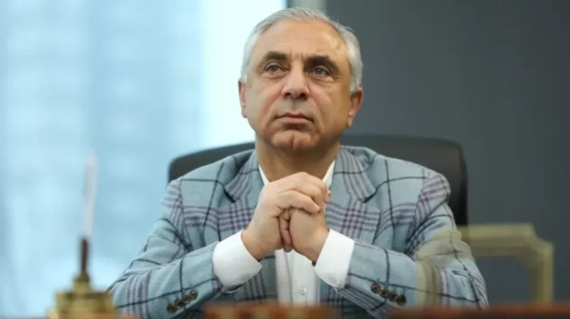 Արտակ Թովմասյանը պատրաստվում է «Դվին» հյուրանոցում մեծ խաղատուն բացել․ «Հրապարակ»