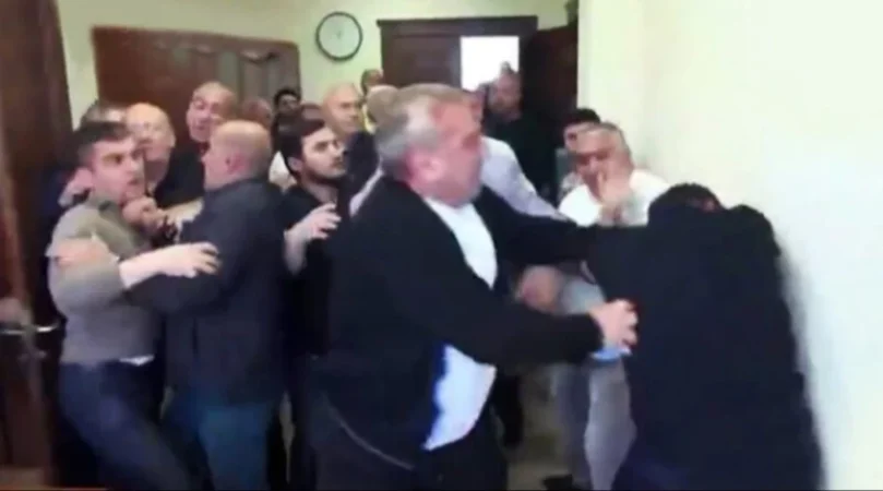 «ՔՊ» խմբակցությունը` Նոր Նորքի թաղապետարանում տեղի ունեցած ծեծկռտուքի մասին