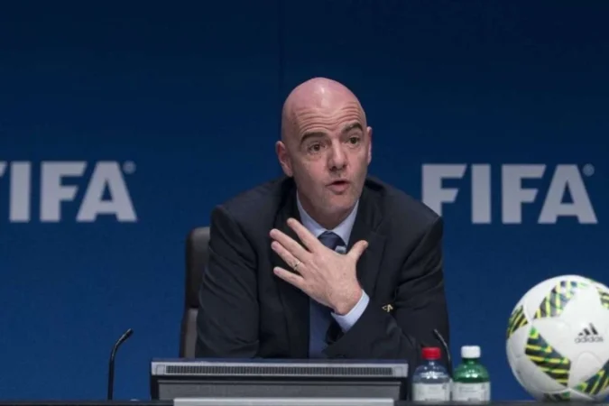 Ինֆանտինոն ասել է, որ ՖԻՖԱ-ն պետք է քննարկի Ռուսաստանի արգելքը վերացնելու հարցը