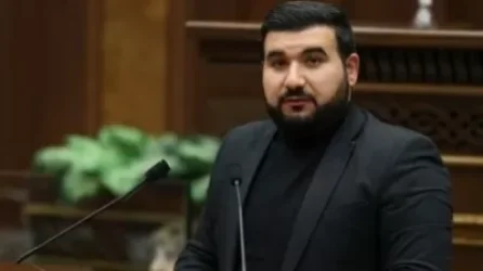 Վահագն Ալեքսանյանը ֆինանսական պարտք ունի Սլավոնական համալսարանին եւ դրանք հրաժարվում է վճարել. Հրապարակ