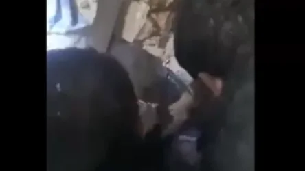 ՏԵՍԱՆՈՒԹ․ Սիրիայում փլատակների տակից փորձում են մարդկանց դուրս բերել