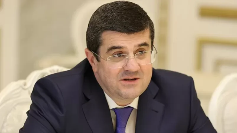 Մենք դիմում ենք առաջնահերթորեն Ռուսաստանին, ԱՄՆ-ին և Ֆրանսիային. Արայիկ Հարությունյան