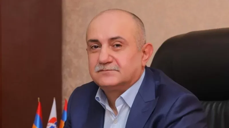 Թույլ չեմ տա, որ իմ անձը շահարկեն ներքաղաքական գզվռտոցներում. Սամվել Բաբայանը հայտարարություն է տարածել