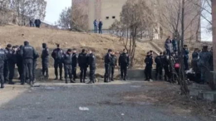 ՀՀ աշխատանքի և սոցիալական հարցերի նախարարությանը հորդորը` ՊՆ նախկին վարչական համալիրի բնակիչներին