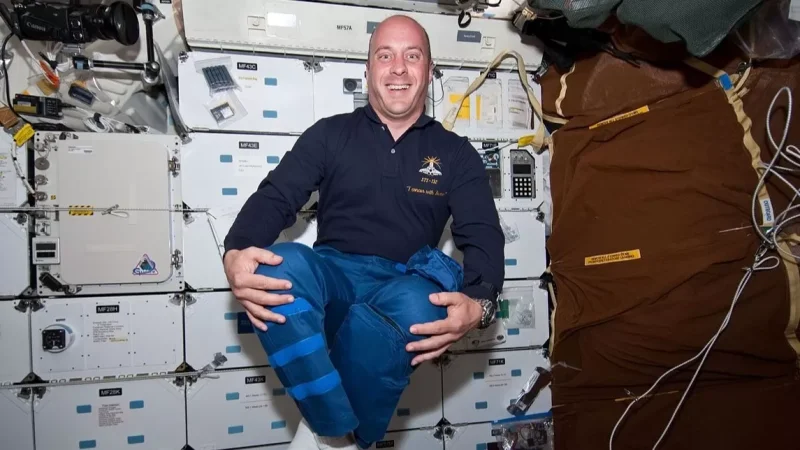 Հայտնի տիեզերագնացը հրաժարվել է մեկնել Ադրբեջան` Հայաստանի դեմ ագրեսիայի պատճառով