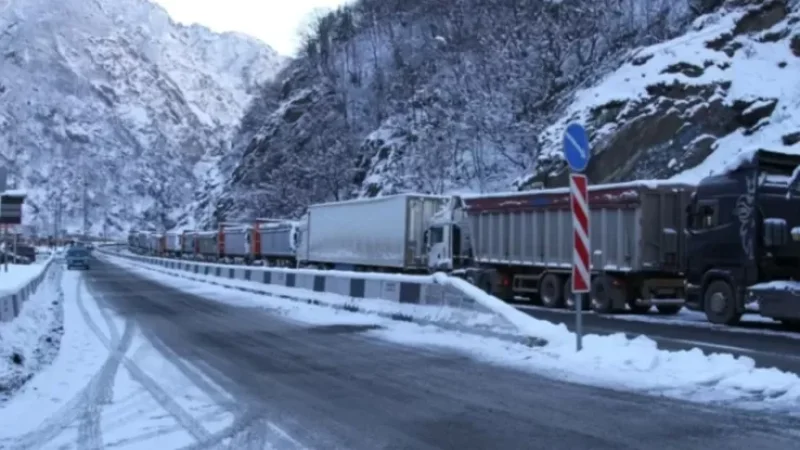 Լարսը կրկին փակվել է. ի՞նչ վիճակ է ճանապարհներին