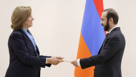 ՏԵՍԱՆՅՈՒԹ․ Հայաստանը բարձր է գնահատում ԱՄՆ-ի ներդրած ջանքերը. Միրզոյանն ընդունել է ԱՄՆ նոր դեսպանին