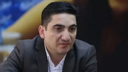 «Եթե Մոսկվայից կամ Երևանից ձեզ վրա ճնշում կա․․․». Նաիրի Հոխիկյանը` Արցախի  իշխանություններին