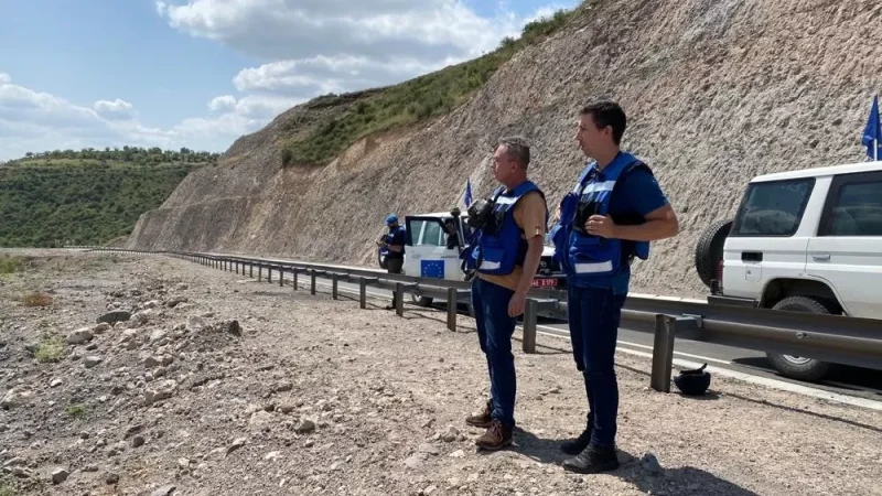 ՀՀ-ում Լեհաստանի դեսպանը մասնակցում է ԵՄ առաքելության պարեկությանը Հակարի կամրջի մոտ