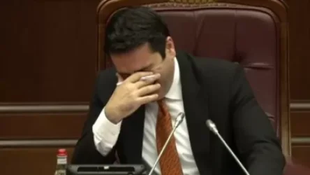 ՏԵՍԱՆՅՈՒԹ. Ռուբինյանի ելույթից հետո Ալեն Սիմոնյանը չկարողացավ զսպել ծիծաղը