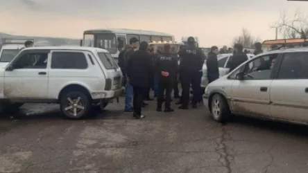 Հրդեհից զոհված զինծառայող Պալյանի հարազատները բացել են Գյումրի-Երեւան ավտոճանապարհը.  Սուրեն Պապիկյանը 4 օրից կհանդիպի նրանց հետ