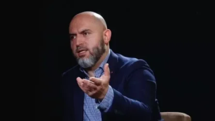 Արմեն Աշոտյանից վերցվել է նրա կենսաչափական անձնագիրը՝ օտարերկրյա վիզաներով