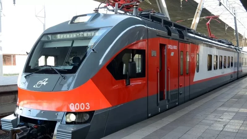 Photos: Collision between Gyumri-Yerevan Electric Train and Passenger Car