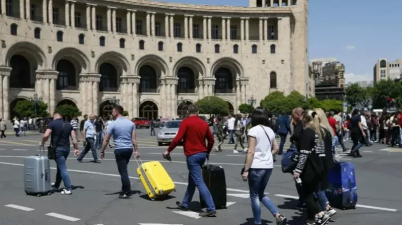 Մոտ 108-110 հազար ռուսաստանցիներ Հայաստան են ժամանել 2022-ին և մնացել մշտական բնակության․ Քերոբյան