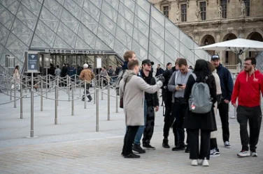 Լուվրի թանգարանը 45%-ով կբարձրացնի տոմսերի գները ԵՄ-ից դուրս գտնվող զբոսաշրջիկների համար