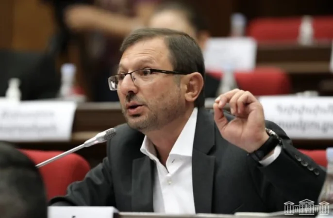 Խուզարկվում են ՀՅԴ անդամների տները