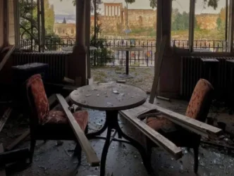 ՏԵՍԱՆՅՈՒԹ․ «Չի կարելի աչք փակել»․ Լիբանանում պատմական հյուրանոցի շենքը ոչնչացվել է