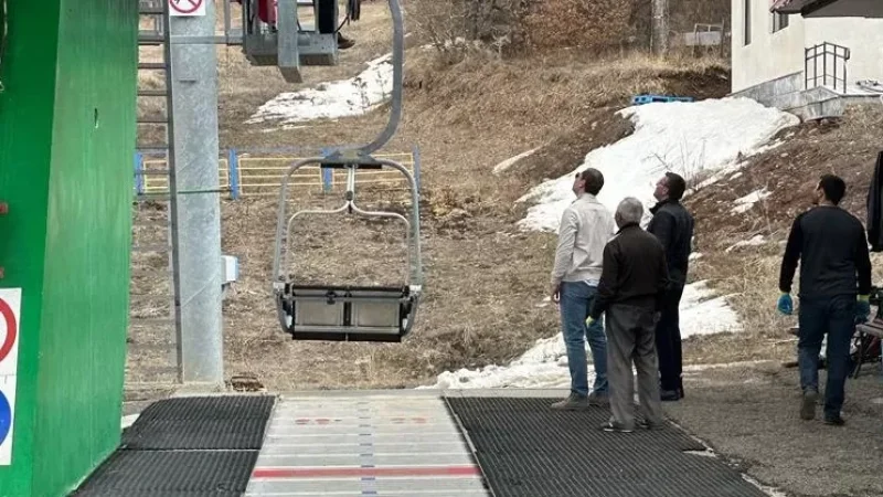 Photos: Mayor of Jermuk on Cable Car Renovation